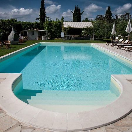 Cevoli Country Resort Lari Exterior photo