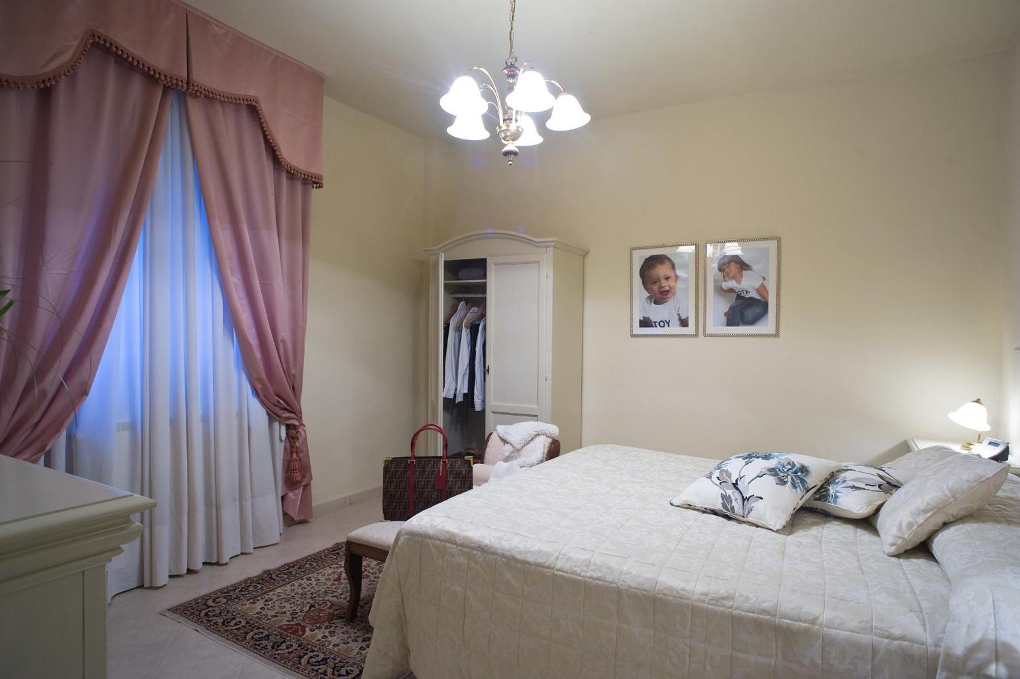 Cevoli Country Resort Lari Room photo